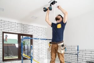 A importância da manutenção elétrica na decoração