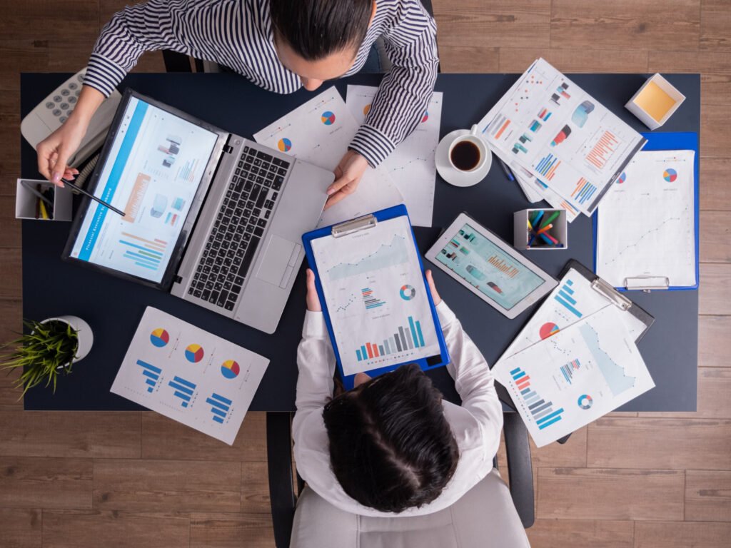 Otimize suas páginas de produto com estratégias de SEO focadas em palavras-chave, estrutura, UX e descrição persuasiva para mais conversões.