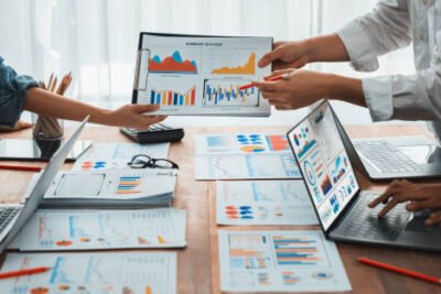 Veja como a IA transforma a análise competitiva com insights profundos, previsões estratégicas e identificação rápida de oportunidades.