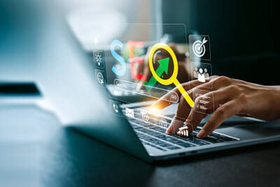 Entenda como o comportamento de busca mudou em 2025 e o que as marcas precisam ajustar para manter visibilidade e relevância online.